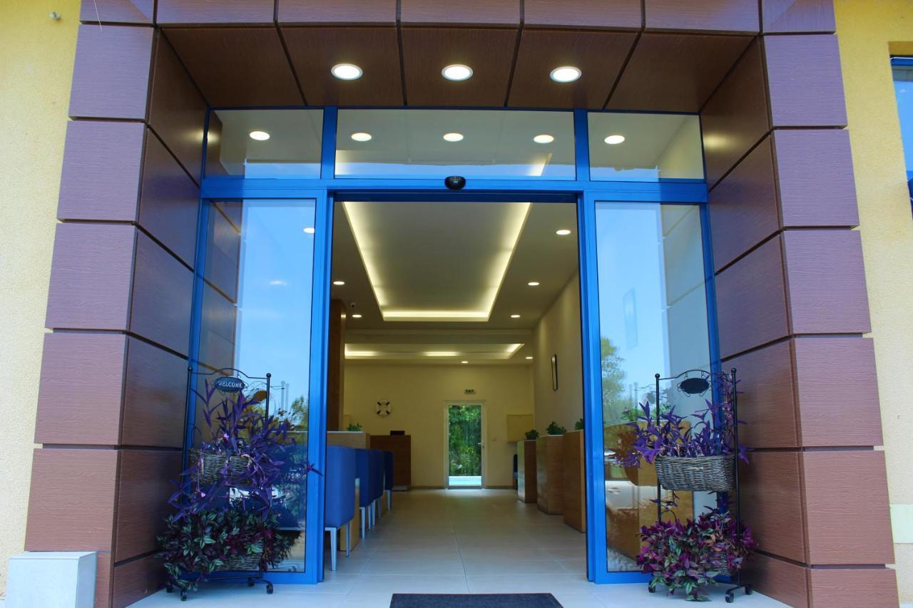Solei Apartments Primorsko Exterior foto