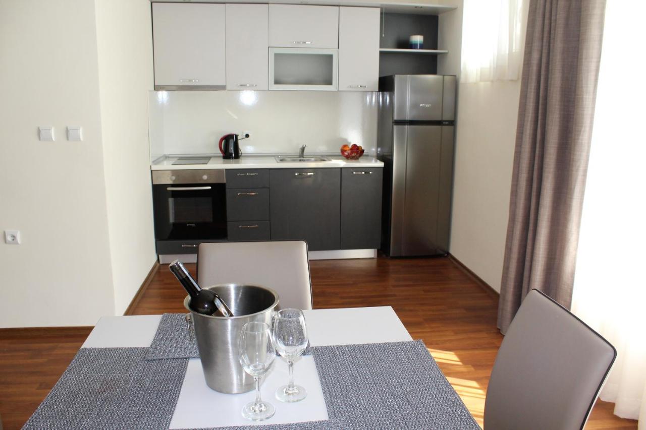 Solei Apartments Primorsko Exterior foto