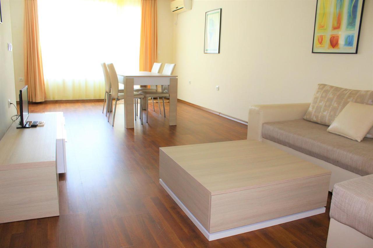 Solei Apartments Primorsko Exterior foto