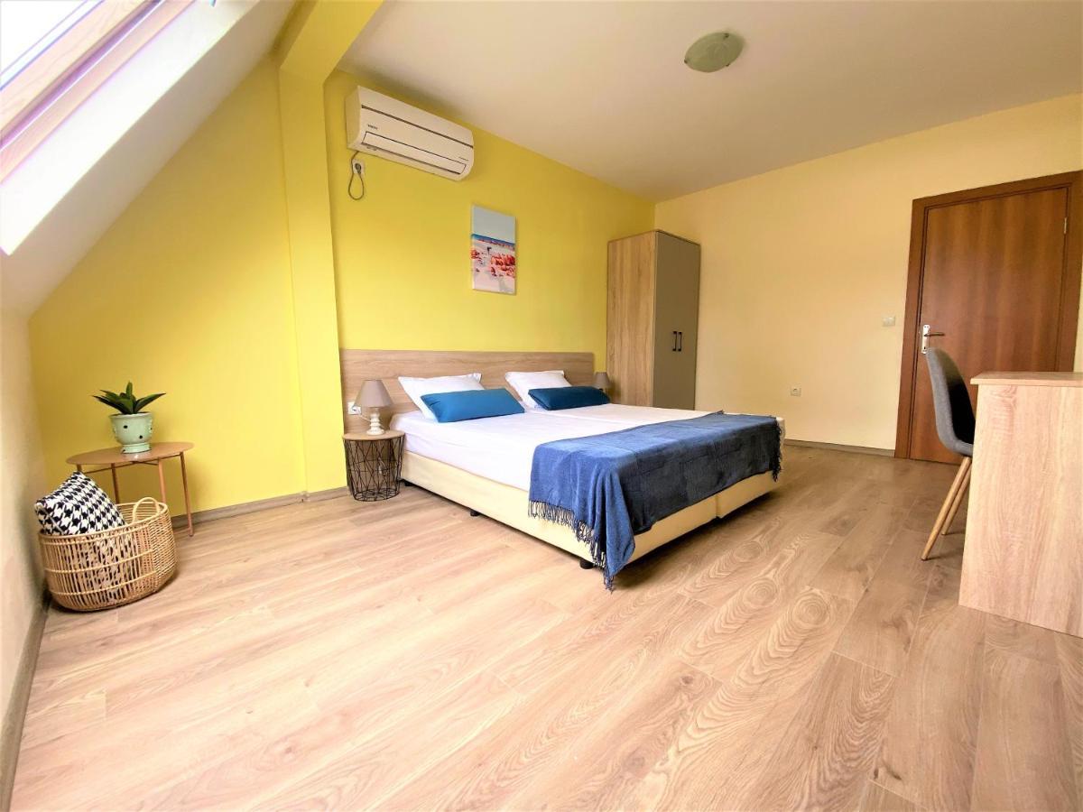 Solei Apartments Primorsko Exterior foto